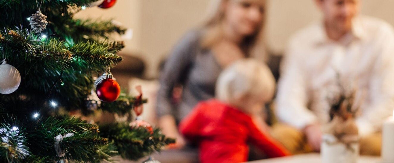 Choose the Perfect Christmas Tree Skirt